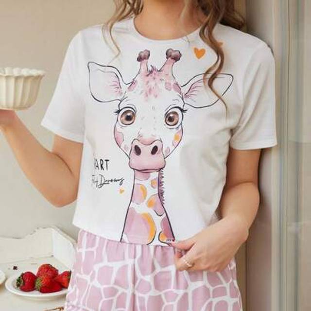 SHEIN Teen Girls Cartoon Giraffe Print Round Neck Short Sleeve Shorts Loose Casual Pajama Set, 2 Pieces