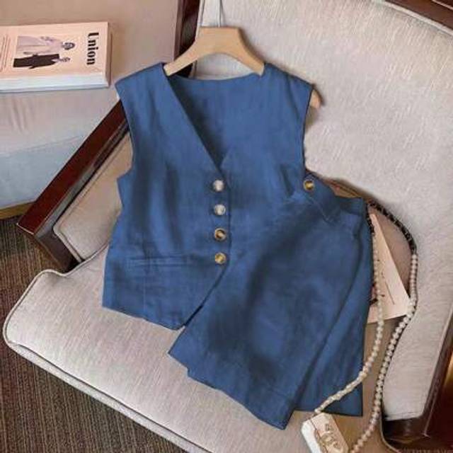GlowEve 2pcs Women&#39;s Solid Color Single-Breasted Vest And Shorts Casual Suit