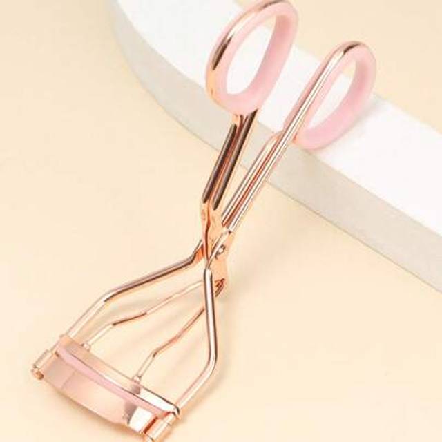 SHEIN 1pc Eyelash Curler, Strong, Contoured, Eye-Opening, Voluminous Lashes, Includes Additional Rubber Replacement Pad, Tweezerman Eyelash Curler, Lash Cur