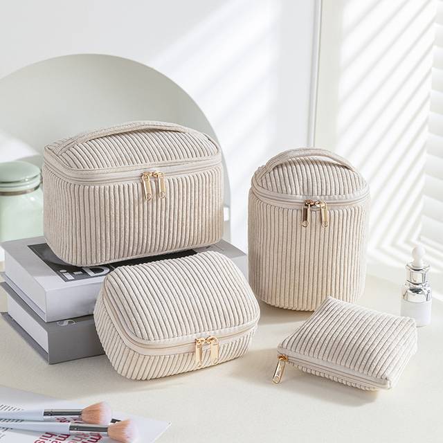 TEMU 4pcs/ Set Color Blocking Plush Fabric Wash Bag, Makeup Bag, Hand In Hand Bag, Cute Large Capacity Storage Bag