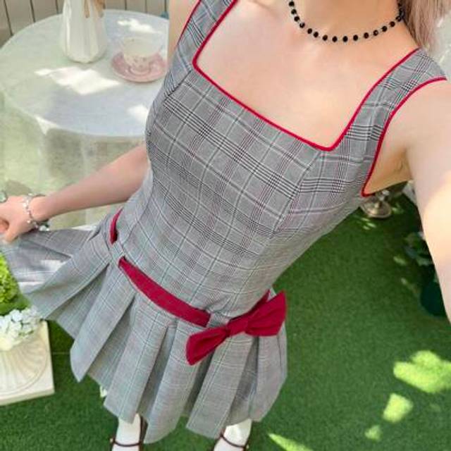SHEIN Teen Girls&#39; Casual Pleated Plaid Splicing Belted Cropped Sleeveless Mini Dress