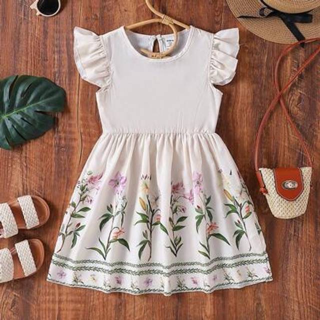 SHEIN Young Girls Casual Floral Print A-Line Dress With Flare Sleeves, Suitable For Outdoor Activities And Daily Wear, Spring And Summer
