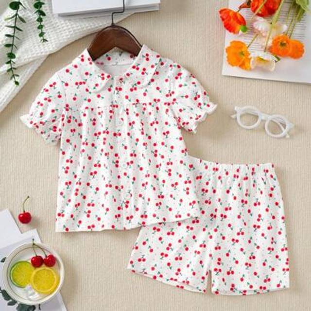 SHEIN 2pcs Baby Girls Red & White Color Block Printed Short Sleeve Crop Top And Shorts Set, Home Outfit