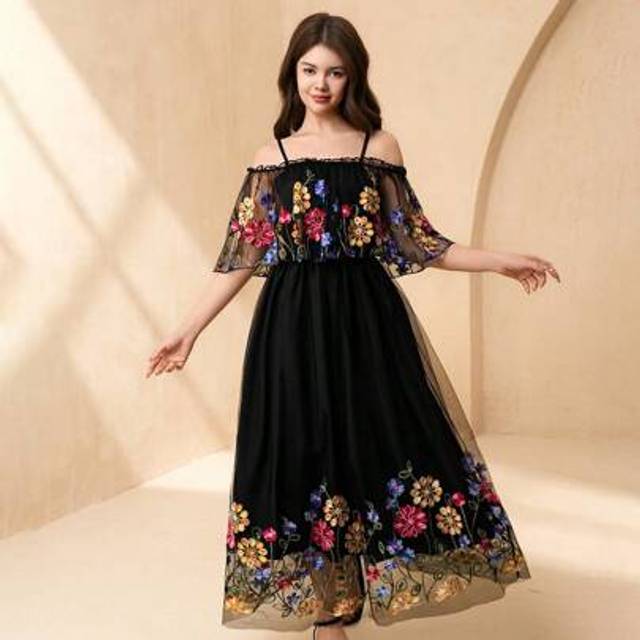 SHEIN Elegant Spaghetti Strap Mesh Embroidered Floral Wedding Party Bridesmaid/Flower Girl Dress For Teens