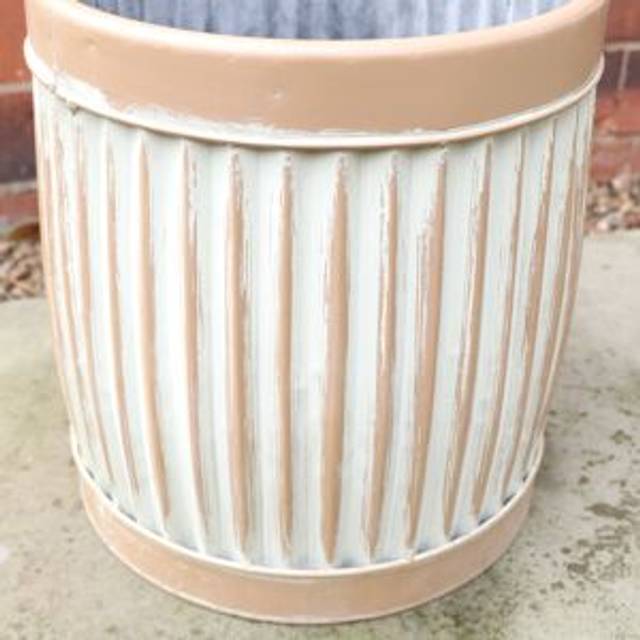 Round Metal Rustic Textured Stone Effect Planter Pot - 27cm X 25cm - White - One Size