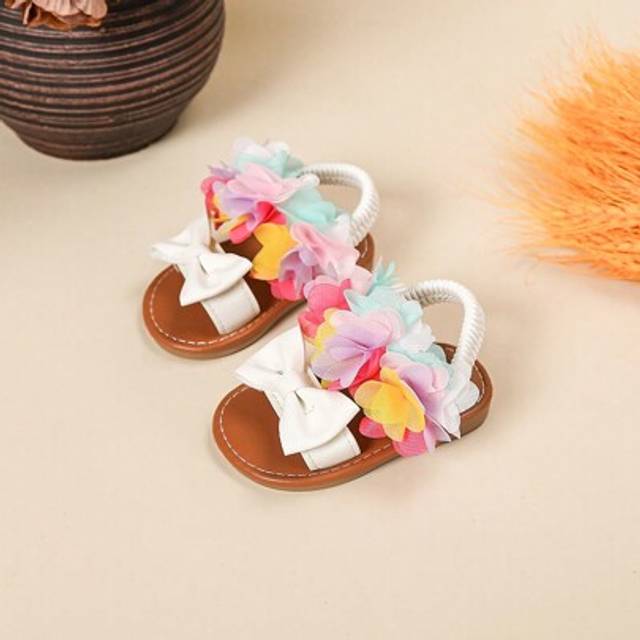 SHEIN Infant White Sandals With Flowers, Elastic Ankle Strap And Decorative Chain