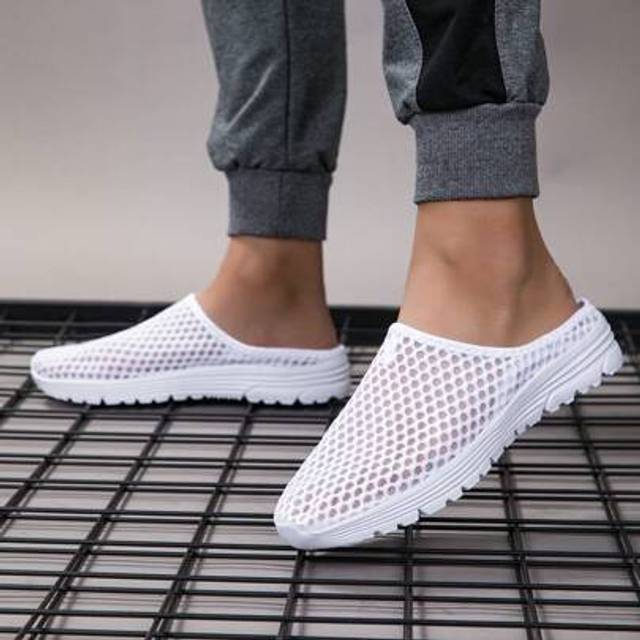 SHEIN Men&#39;s Spring & Summer Mesh Breathable Casual Versatile Slip-On Loafers, Casual White Closed Toe Shoes