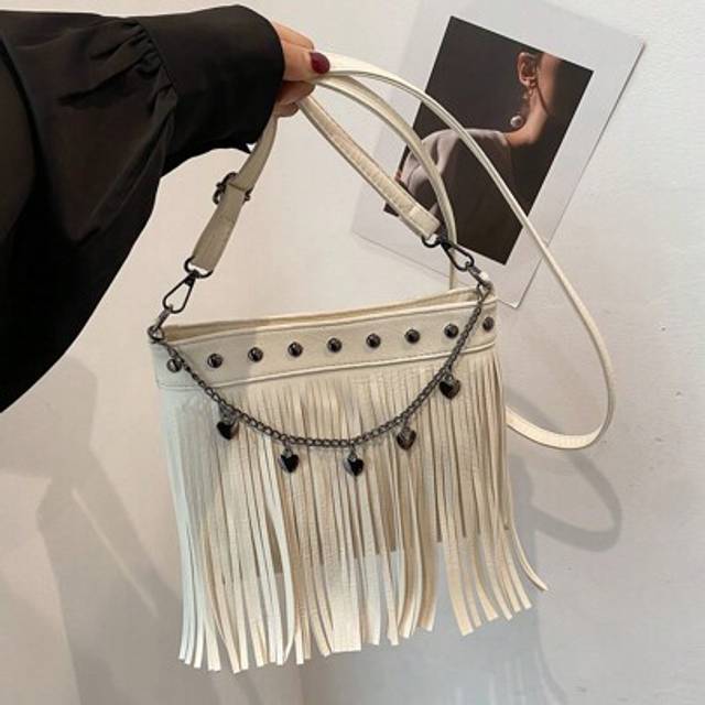 SHEIN New Rivet Retro Women Crossbody Bag, Versatile Tassel Shoulder Bag With Heart Shaped Chain, Suitable For Outing, Date, Commuting