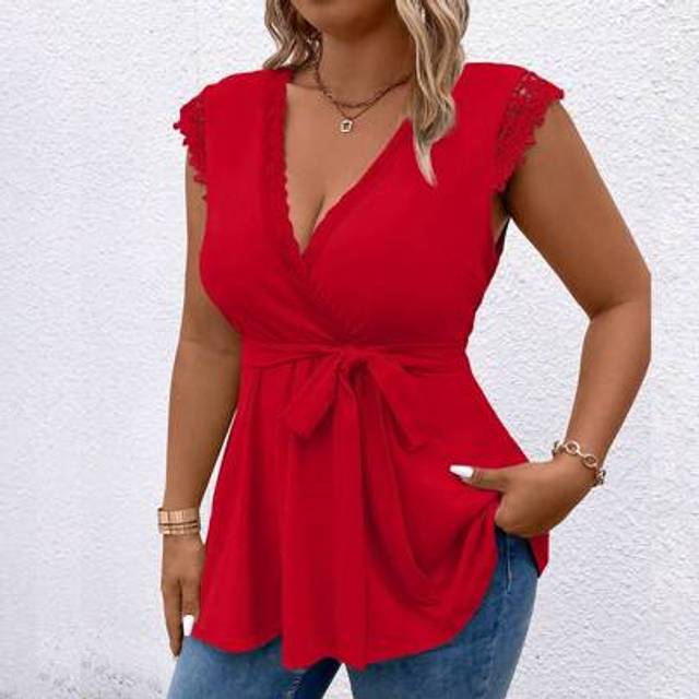 SHEIN Plus Size Women Solid Color Contrast Lace Cap Sleeve Elegant T-Shirt