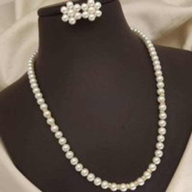 White Round Pearl Bridesmaid Statement Necklace and Earring Set - One Size