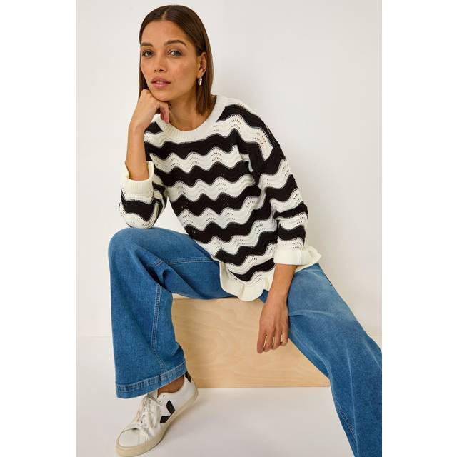 Roman Wave Stitch Hem Knit Jumper In Black - 14