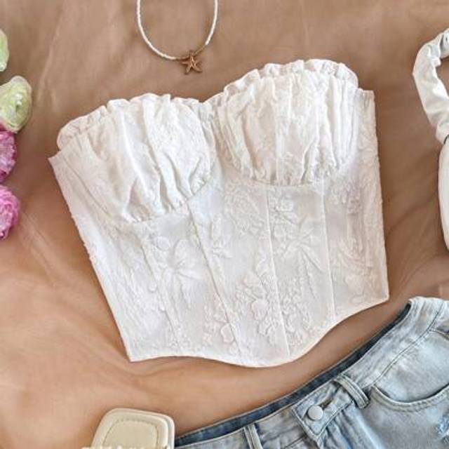 SHEIN Vacation White Sexy Ruched Textured Fabric Bustier Crop Top With Ruffle Hem,