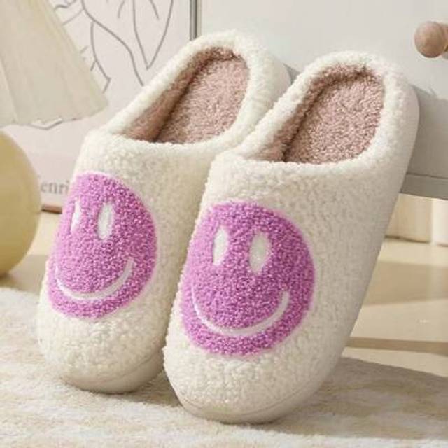 SHEIN Cute Cartoon Smiling Face Indoor Thermal Slippers, Wholesale Plush Warm Slippers For Home, Women & Couples, Winter