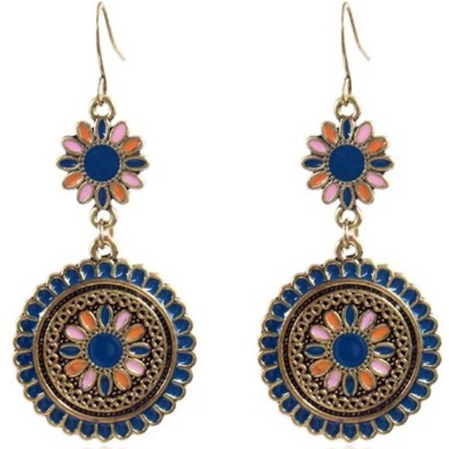 Korean Version Of The Small Fresh Beautiful Earrings Carving Flower1092