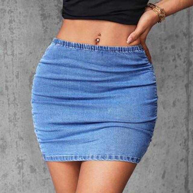 SHEIN Women&#39;s Casual Washed Ruched Fitted Denim Mini Skirt