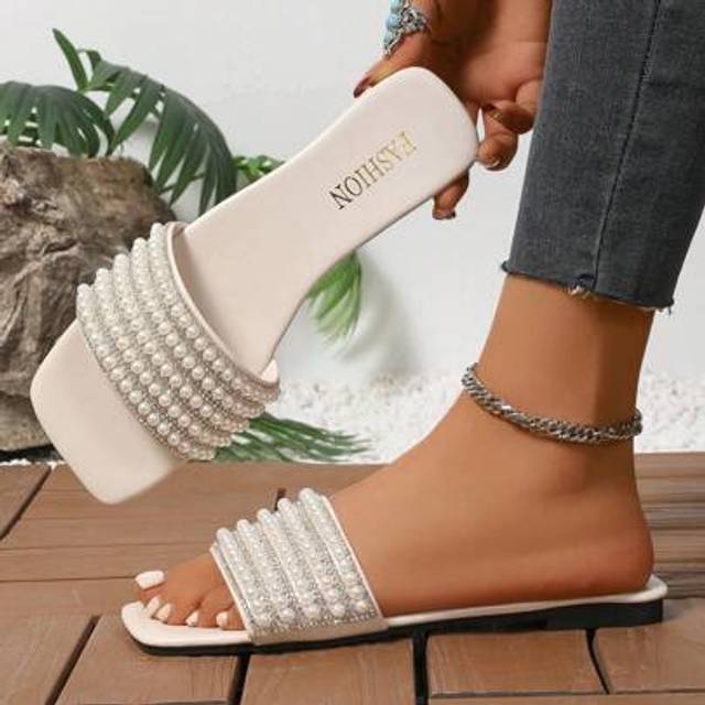 SHEIN Women&#39;s Fashion Rhinestone Pearl Decorated Flat Sandals, Soft Bottom Slip-On Shoes For Summer Dress, Casual Party & Vacation, White Open Toe Square To