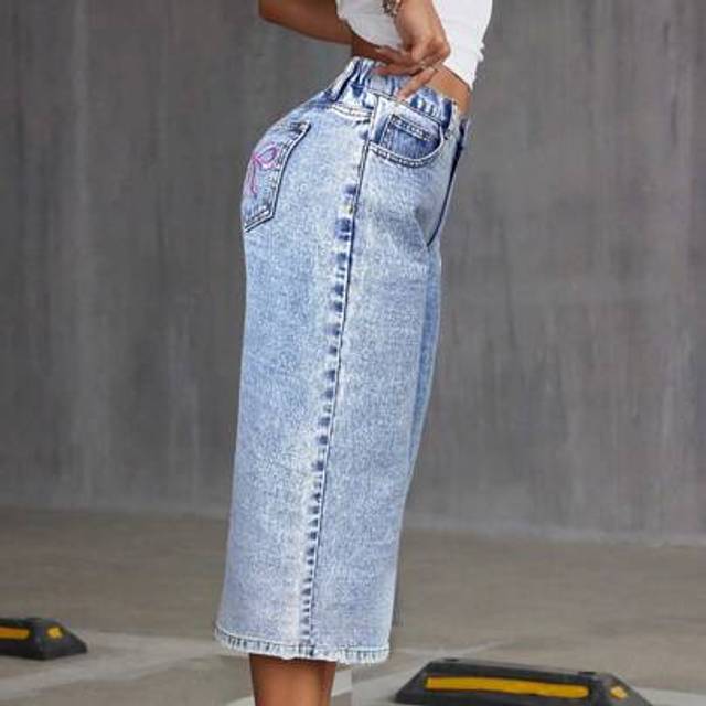 SHEIN Teen Girls Spring Summer Elegant Fashion Light Stonewashed Embroidered Bowknot Denim Jeans Long Shorts,Baggy Capris For Teen Girl,Girls Summer Brunch