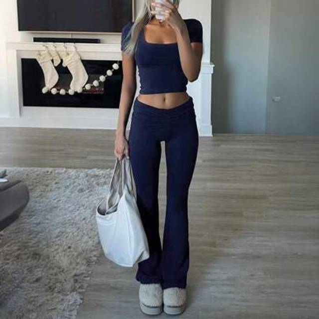 SHEIN Women&#39;s Two Pieces Sports Casual Solid Color Sexy Slim Square Collar Short-Sleeved Top Micro-Cropped Pants Suit