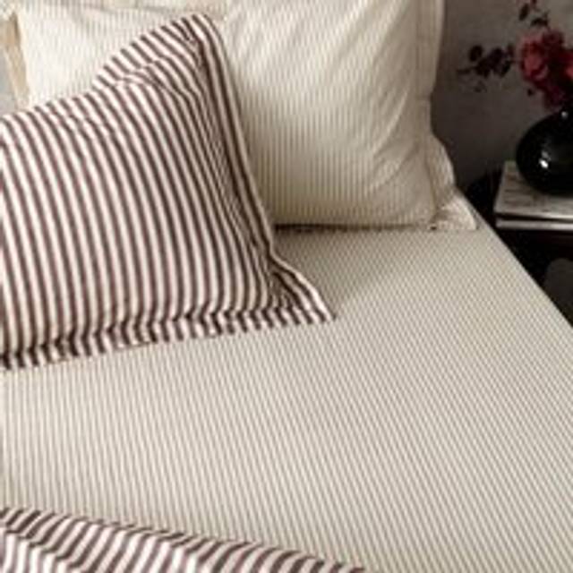 Hebden Narrow Stripe Cotton Fitted Sheet - Cranberry