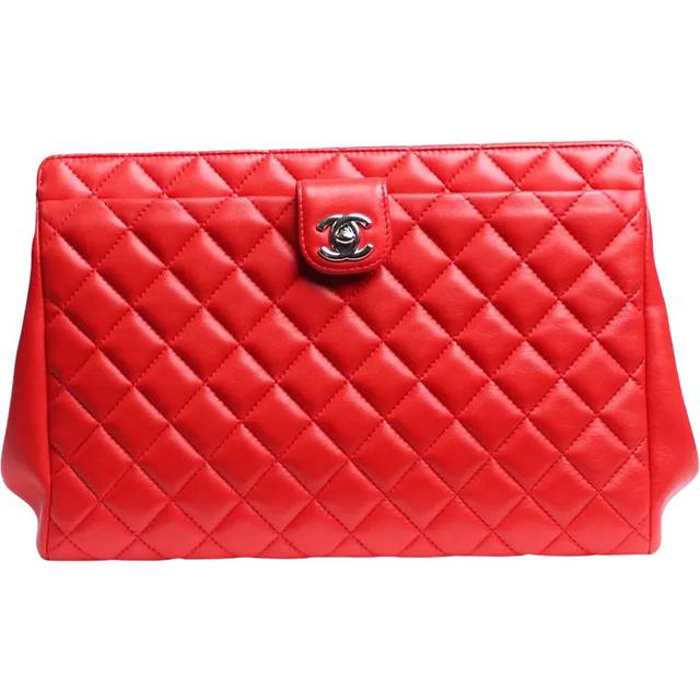 Pre-loved CHANEL Lambskin Quilted Clutch Bag, Red