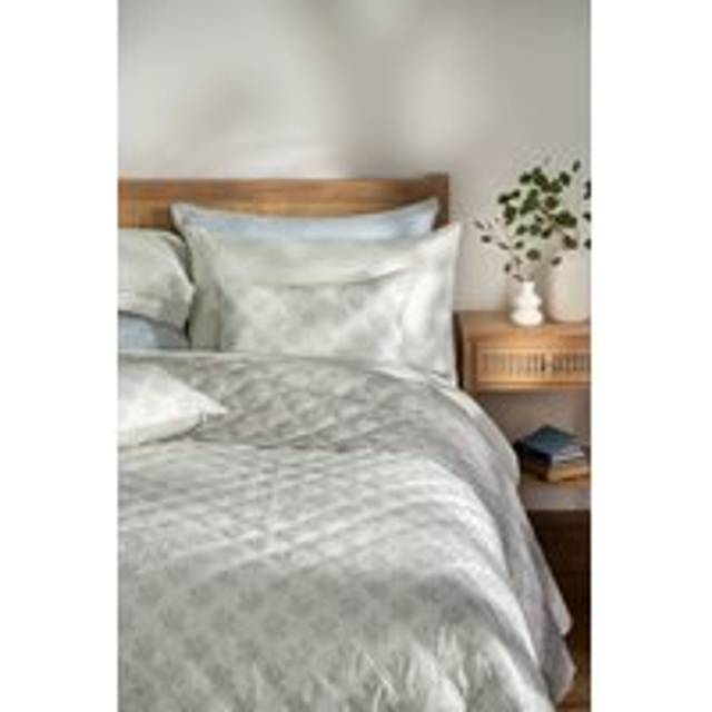 Reversible Floral Print Bedspread - Natural - Double