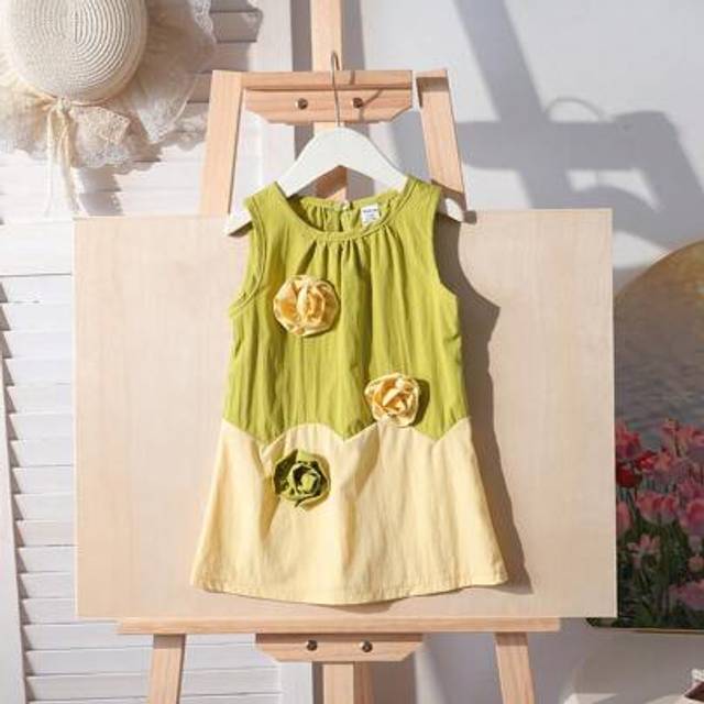 SHEIN Baby Girls&#39; Summer New Chic Dress Featuring 3D Flower Decor, A-Line Hem, Simple & Adorable Sleeveless Holiday Sundress