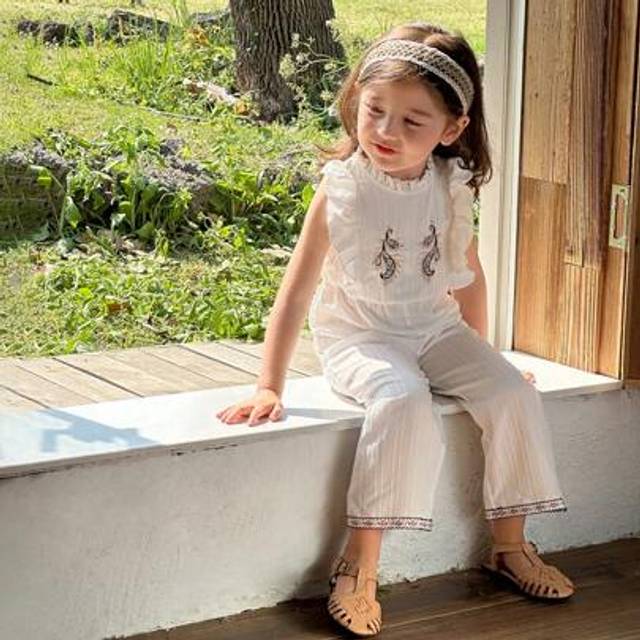 SHEIN Young Girl&#39; Embroidery Retro Pattern Jumpsuit, Casual Country Style Versatile All-Match