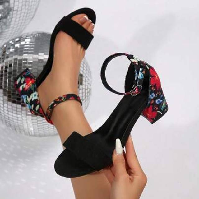 SHEIN Women&#39;s Strap Buckle High Heel Sandals, Thick Heel, Floral Print, Open Toe High Heels, Suitable For Party, Black Velvet Fashion Sandals, Vacation Sand