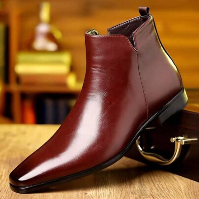 SHEIN Men&#39;s Retro Chelsea Boots, British Style Pointed Toe Soft Outsole Low Heel Casual Leather Boots