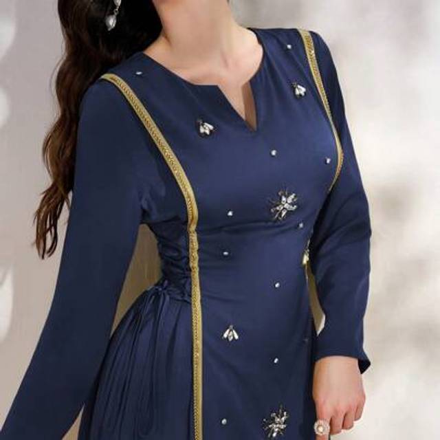 SHEIN Women&#39;s Notched Neck Lace-Up Long Sleeve Arabic Dress (Front Panel With Random Beaded Trim, Not Necessarily Connected To Head),Modest