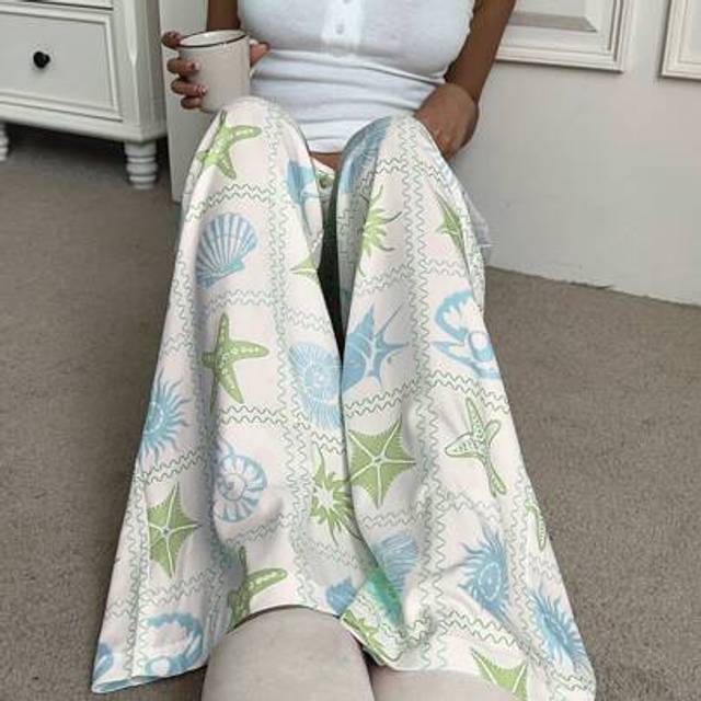Aloruh Women&#39;s Low Waisted Long Starfish Printed Pants, Spring/Summer