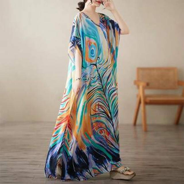 SHEIN Top, One Dress, 2025 Summer New Bohemian Vacation Beachwear, Women&#39;s Dress, Elegant Everyday Dress, Women&#39;s Plus Size Inside Pajamas, V-Neck Print Mom