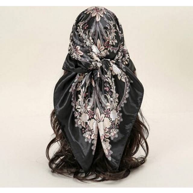 SHEIN 1pc Women Scarves Fashionable Sun Protection Scarf With Flower, Plant & Geometric Print, Chain & Paisley Patterns, Satin Material, Bandana, Headscarf,