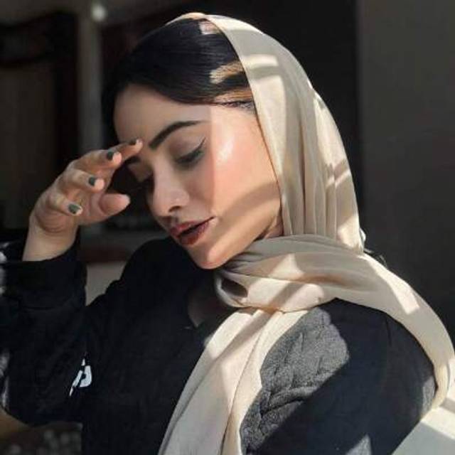 SHEIN 1pc Solid Color Beach Accessories Chiffon Long Scarf Headscarf Arab Casual Head Wrap Sunscreen Shawl Suitable For Daily Use Headband Soft Hijab For Ab