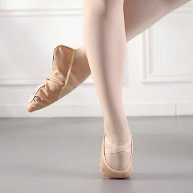 SHEIN Women&#39;s Faux Leather Ballet Flats, Non-Slip, Elastic Crossing Strap, Easy Slip-On Ballet Shoes