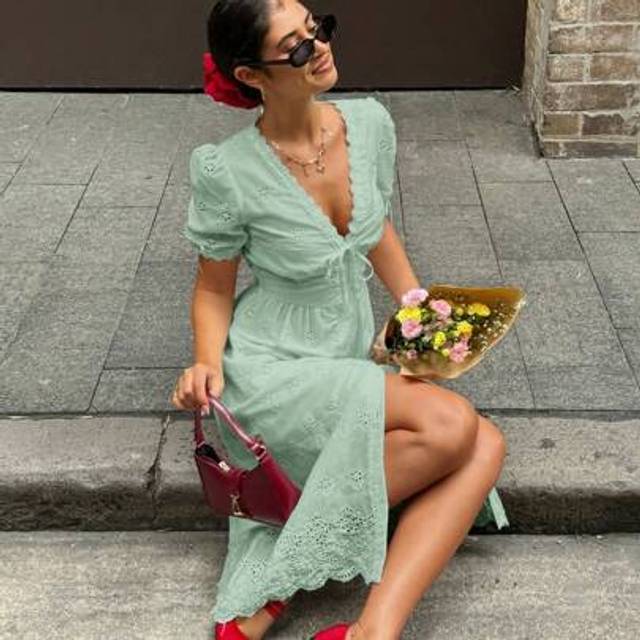 SHEIN Women Solid Color V-Neck Midi Dress With Short Sleeves, Fashionable For Summer Sage Green Dress
