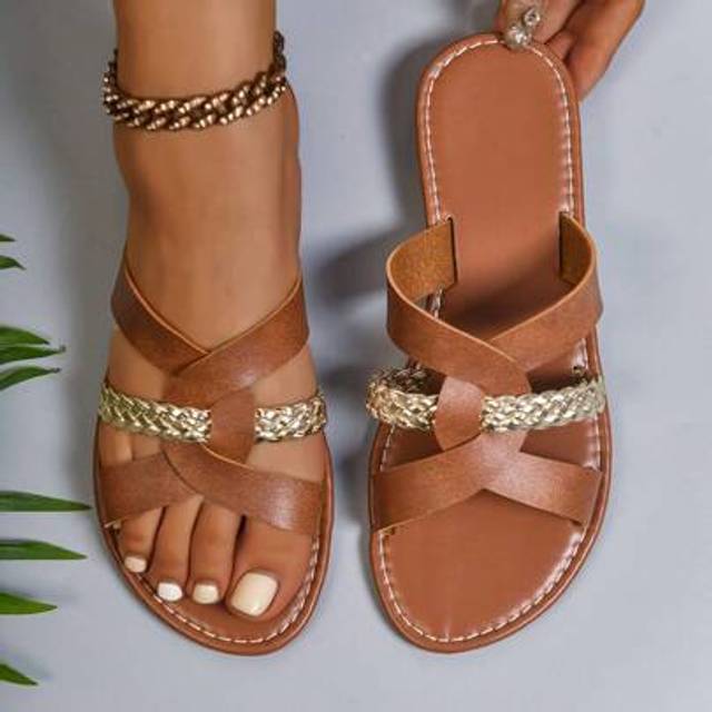 SHEIN Plus Size Women&#39;s Crossover Woven Strap Flat Sandal, Fashion Casual Comfortable Lightweight Versatile Elegant Beach Sandal