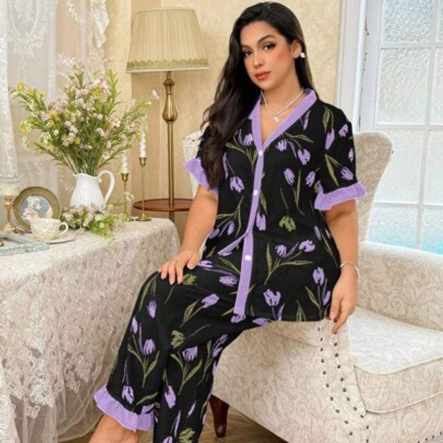 SHEIN Plus Size Contrast Color Splice V-Neck Frill Trim Floral Print Lounge Sleepwear Set