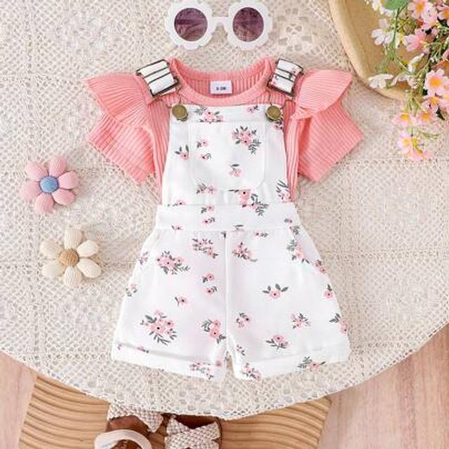 SHEIN 2pcs/Set Baby Girls Cute Short Sleeve Romper + Overalls Set, Lightweight Summer