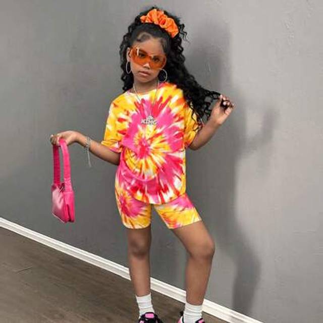 SHEIN Tween Girl Casual Everyday Street-Style Cool Red Tie Dye Round Neck Loose T-Shirt With Tie Dye Leggings 2 Pieces Set