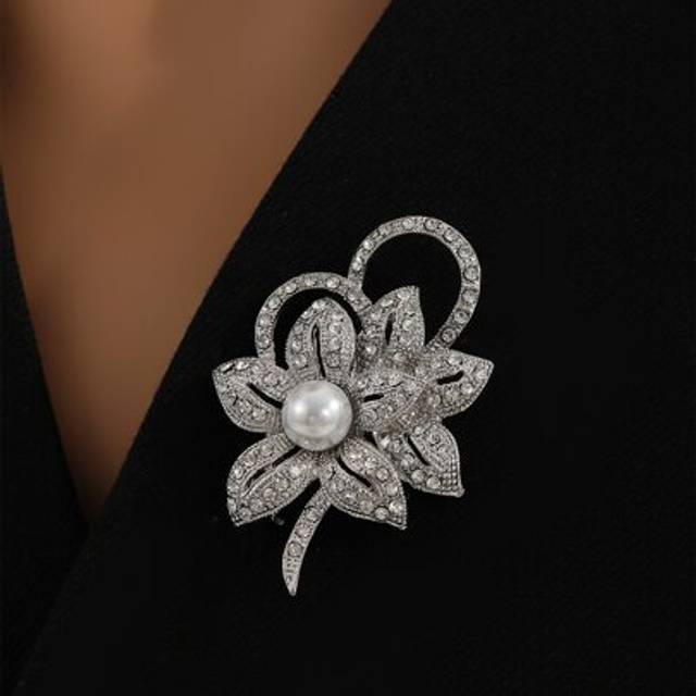 SHEIN 1pc Luxury High-End Crystal, Pearl & Rhinestone Bowknot Brooch Pin For Women, Elegant Party & Dress Accessory