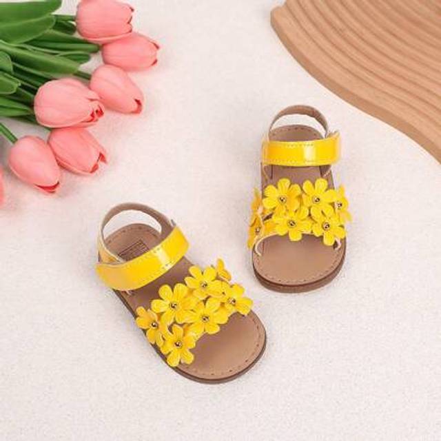 SHEIN Girls&#39; Flower Decorated Princess Style Soft Sole Sandals, Sweet Princess Shoes, Summer New Arrival