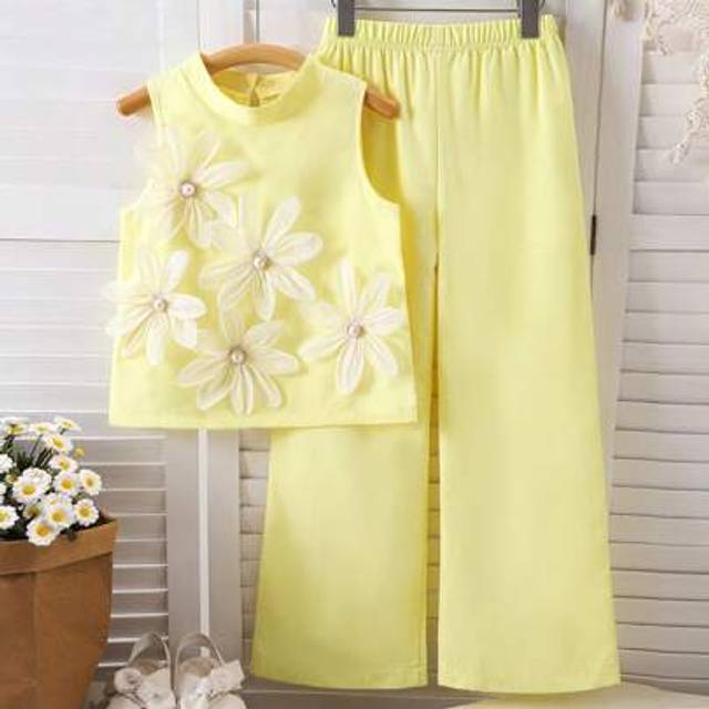 SHEIN 2pcs Girls Floral Print Sleeveless Yellow Top Matched With Loose Casual Pants Fashion Spring/Summer Set Girls Summer Clothes Young Young Girls Sets Su