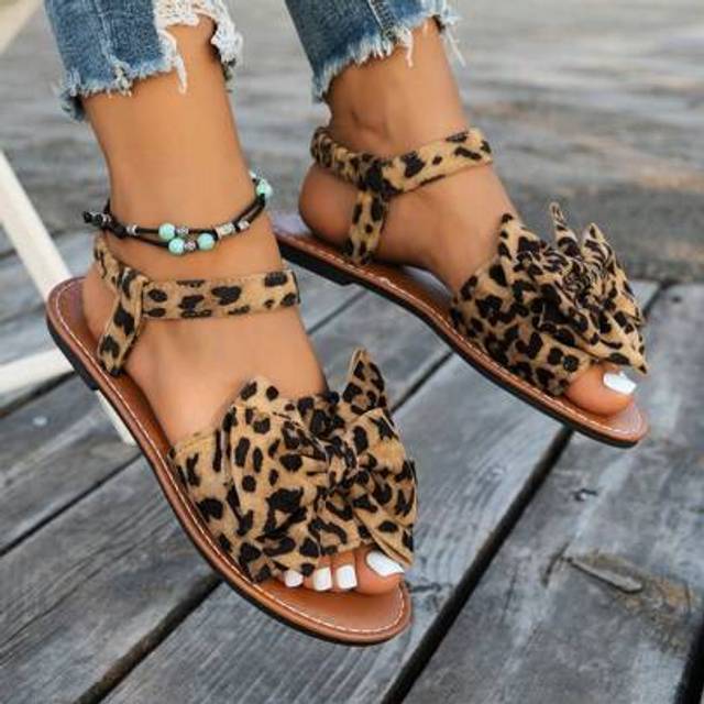 SHEIN Women&#39;s Cute Bow Flat Sandals, Leopard Print Elegant Open Toe Sandals, Casual Outdoor Beach Slippers