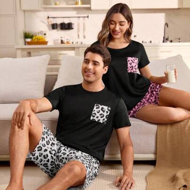SHEIN Men&#39;s Leopard Print Pocket Short Sleeve Top And Shorts Pajama Set
