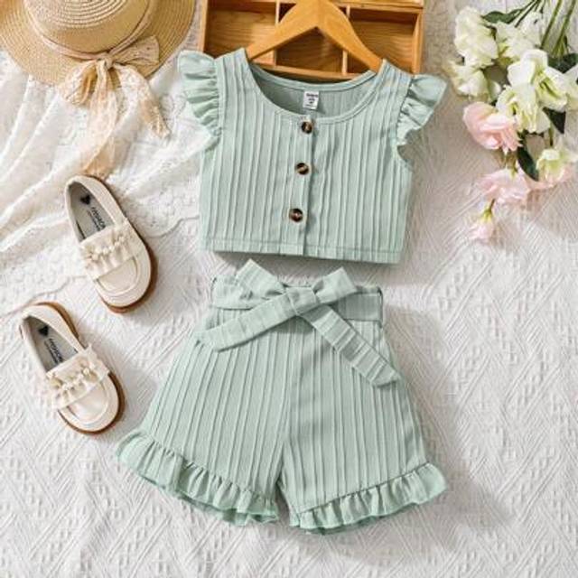 SHEIN Young Girl Textured Fabric Fashionable Short Sleeve Top With Ruffle Trim & Waist Belt Shorts Set Suitable For Summer