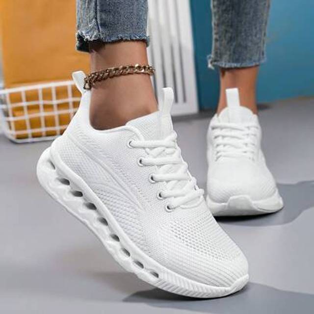 SHEIN 2025 Spring/Summer European & American Popular White Wavy Cloud-Effect Breathable Mesh Chunky Sole Chunky Sneakers, Pair With Jeans And Metal Anklets,