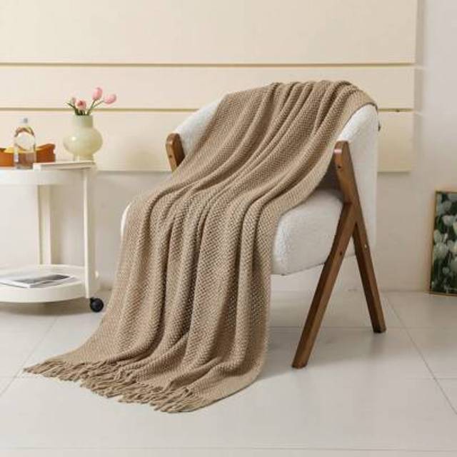 SHEIN 1pc Khaki Knitted Throw Blanket, Casual Nap Blanket With Tassels For Sofa, Chair, Bedroom