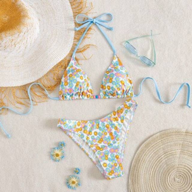 SHEIN Ladies&#39; Floral Print Patchwork Casual Cute Exposed Back Strap Hanging Neck Triangle Bikini Two Pieces Set, With Macron Colored Beads In The Middle, Su