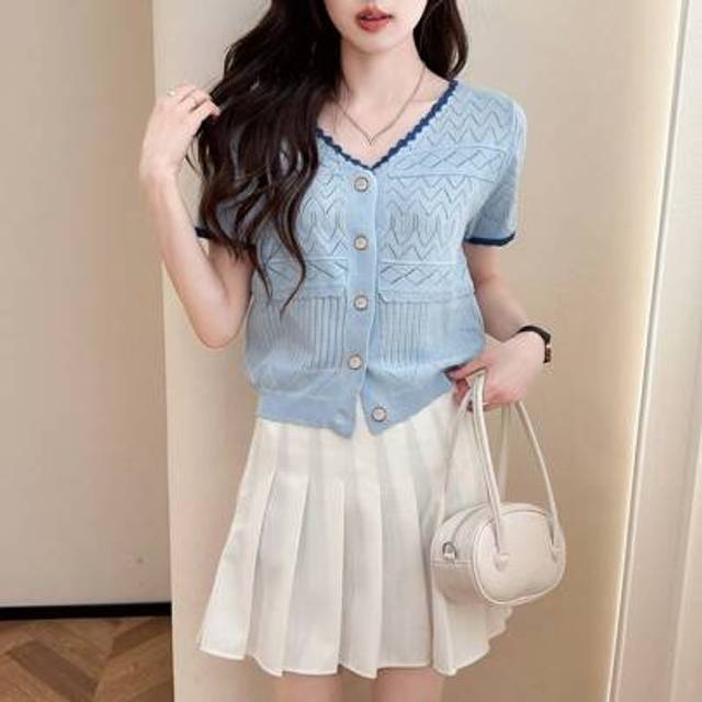 SHEIN Women&#39;s Summer Striped Contrast Trim Button Ribbed Cute Versatile Hollow Design V-Neck Cardigan Blouse